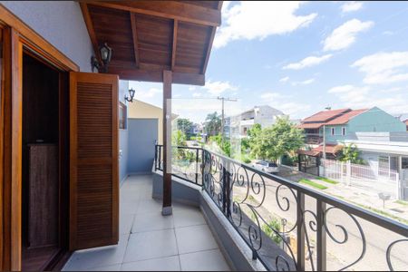 Casa de condomínio à venda com 172m², 3 quartos e 2 vagas Casa de condomínio à venda com 172m², 3 quartos e 2 vagasSacada do Quarto 1 - Suite