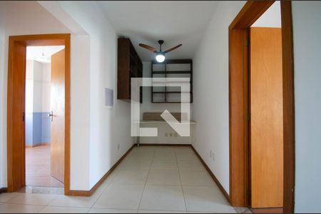 Casa de condomínio à venda com 172m², 3 quartos e 2 vagas Casa de condomínio à venda com 172m², 3 quartos e 2 vagasEstação Home Office