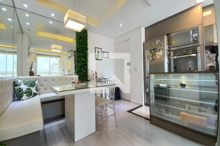 Sala de apartamento à venda com 2 quartos, 55m² em Vila Satúrnia, Campinas