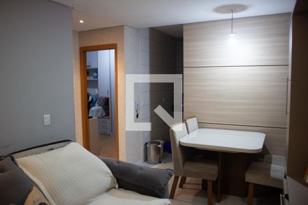 Sala de apartamento para alugar com 2 quartos, 44m² em Chacaras Reunidas Santa Terezinha, Contagem