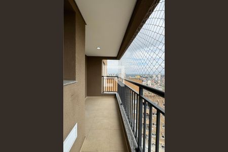 Sacada de apartamento para alugar com 3 quartos, 76m² em Jardim Tupanci, Barueri