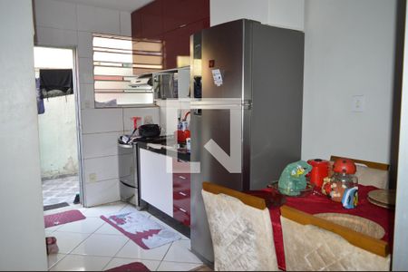 Cozinha de apartamento à venda com 2 quartos, 61m² em São Joaquim, Contagem