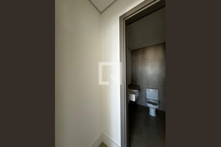 Banheiro de apartamento à venda com 1 quarto, 73m² em Funcionários, Belo Horizonte