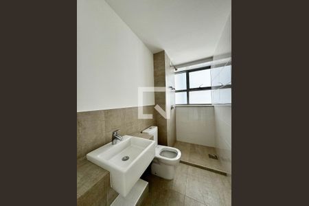 Banheiro de apartamento à venda com 1 quarto, 78m² em Funcionários, Belo Horizonte