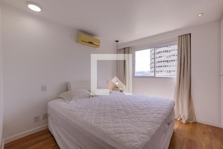 Quarto de apartamento à venda com 1 quarto, 60m² em Barra da Tijuca, Rio de Janeiro