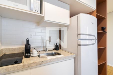 Cozinha de kitnet/studio para alugar com 1 quarto, 29m² em Indianópolis, São Paulo