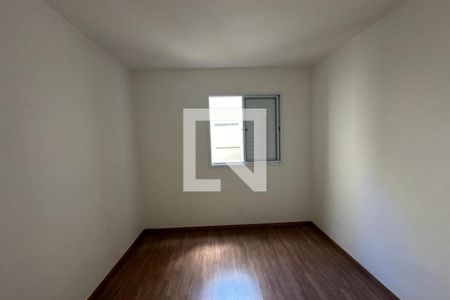 Dormitório 01 de apartamento para alugar com 2 quartos, 43m² em Via Norte, Ribeirão Preto