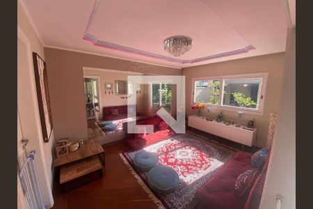 Casa à venda com 4 quartos, 350m² em Residencial Cinco (Alphaville), Santana de Parnaíba