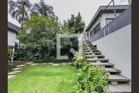 Casa à venda com 5 quartos, 410m² em Alto de Pinheiros, São Paulo