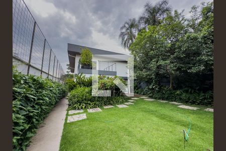 Casa à venda com 5 quartos, 410m² em Alto de Pinheiros, São Paulo