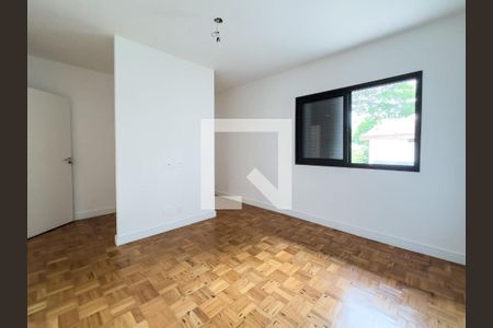 Casa à venda com 5 quartos, 410m² em Alto de Pinheiros, São Paulo
