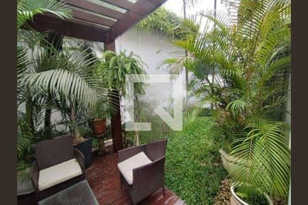 Casa de Condomínio à venda com 3 quartos, 260m² em Jardim Panorama, São Paulo