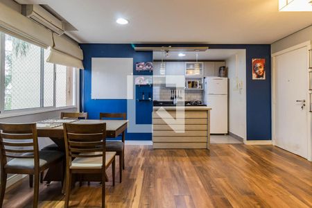 Sala de apartamento à venda com 2 quartos, 65m² em Vila Ipiranga, Porto Alegre