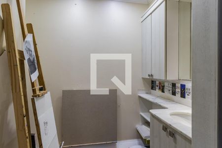Banheiro da Suite de apartamento à venda com 2 quartos, 65m² em Vila Ipiranga, Porto Alegre