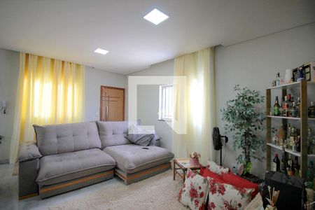 Sala de casa à venda com 3 quartos, 250m² em Esplanada, Belo Horizonte