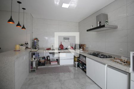 Cozinha de casa à venda com 3 quartos, 250m² em Esplanada, Belo Horizonte