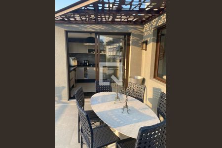 Casa de Condomínio à venda com 3 quartos, 341m² em Santo Amaro, São Paulo