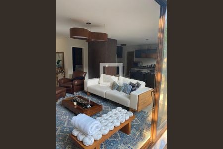 Casa à venda com 3 quartos, 341m² em Santo Amaro, São Paulo