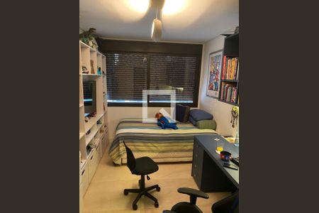 Casa de Condomínio à venda com 3 quartos, 341m² em Santo Amaro, São Paulo