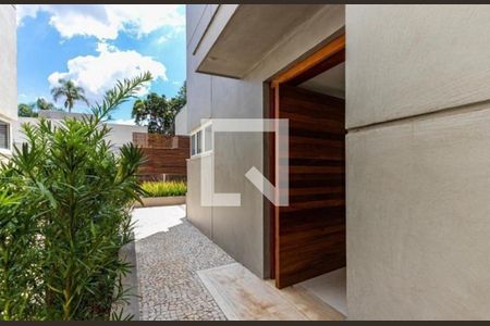 Casa à venda com 4 quartos, 525m² em Granja Julieta, São Paulo