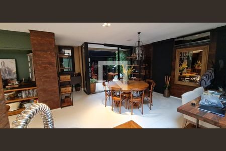 Casa à venda com 4 quartos, 340m² em Morumbi, São Paulo