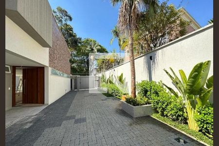 Casa à venda com 3 quartos, 472m² em Jardim dos Estados, São Paulo