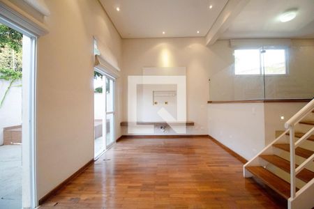 Sala de casa de condomínio à venda com 4 quartos, 340m² em Vila Madalena, São Paulo