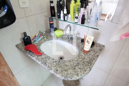 Banheiro da Suite de casa de condomínio à venda com 3 quartos, 170m² em Manacás, Belo Horizonte