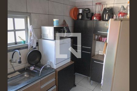 Cozinha de apartamento à venda com 2 quartos, 70m² em Teresópolis, Porto Alegre