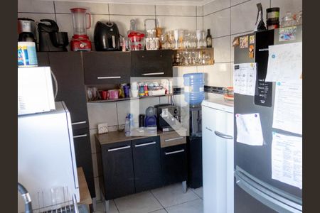 Cozinha de apartamento à venda com 2 quartos, 70m² em Teresópolis, Porto Alegre