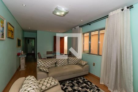 Sala de casa à venda com 4 quartos, 200m² em Jardim Regina, São Paulo