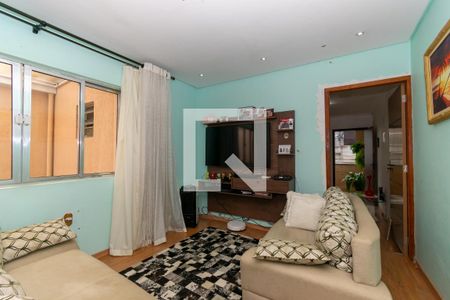 Sala de casa à venda com 4 quartos, 200m² em Jardim Regina, São Paulo