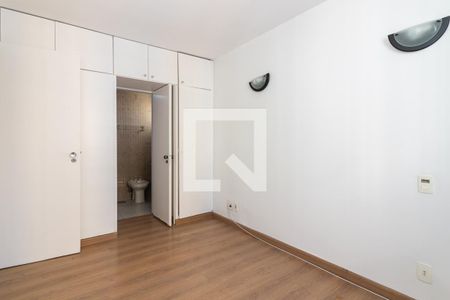 Suíte de apartamento para alugar com 2 quartos, 75m² em Indianópolis, São Paulo