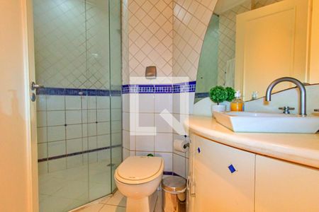 Apartamento à venda com 156m², 3 quartos e 2 vagas Apartamento à venda com 156m², 3 quartos e 2 vagasBanheiro Social