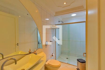 Apartamento à venda com 156m², 3 quartos e 2 vagas Apartamento à venda com 156m², 3 quartos e 2 vagasBanheiro da Suíte