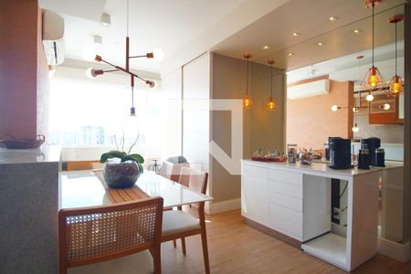 Sala de Jantar de apartamento à venda com 2 quartos, 69m² em Floresta, Porto Alegre