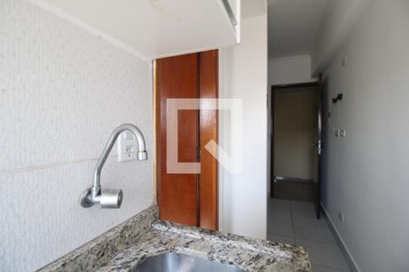 Sala/Cozinha de kitnet/studio para alugar com 1 quarto, 17m² em Vila Marieta, São Paulo