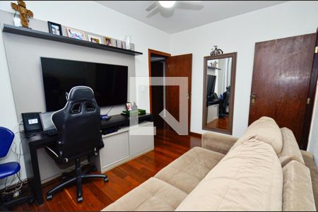 Sala de TV de apartamento à venda com 4 quartos, 115m² em Santo Antônio, Belo Horizonte