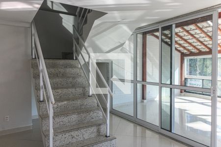 Sala - Escada de apartamento à venda com 4 quartos, 380m² em Recreio dos Bandeirantes, Rio de Janeiro