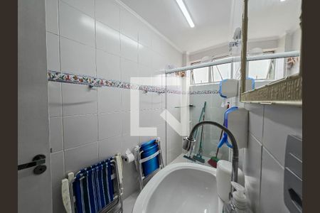 Banheiro Social de apartamento para alugar com 2 quartos, 55m² em Jardim Las Palmas, Guarujá