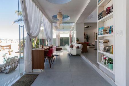 Studio para alugar com 25m², 1 quarto e 1 vaga Studio para alugar com 25m², 1 quarto e 1 vagaÁrea comum