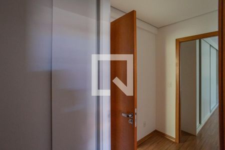 Corredor de apartamento à venda com 3 quartos, 113m² em Buritis, Belo Horizonte
