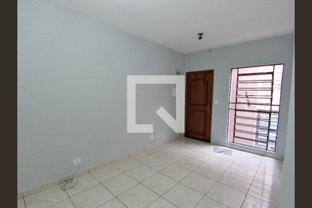 Sala de apartamento para alugar com 2 quartos, 50m² em Parque Renato Maia, Guarulhos