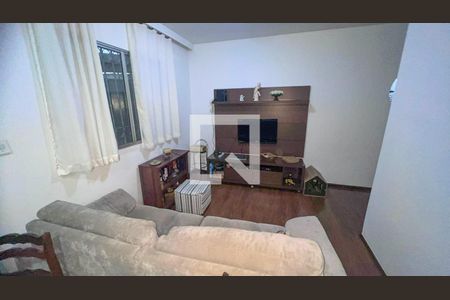 Sala  de apartamento à venda com 3 quartos, 120m² em Floresta, Belo Horizonte