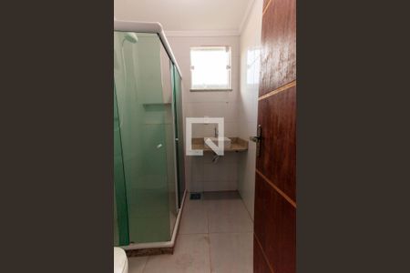 Banheiro de kitnet/studio para alugar com 1 quarto, 30m² em Engenho do Mato, Niterói