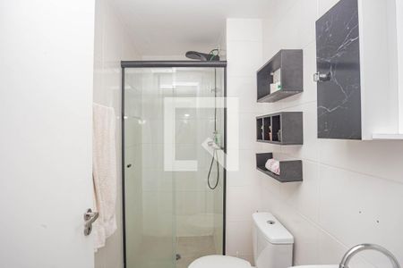 Banheiro de apartamento para alugar com 1 quarto, 24m² em Jardim Santa Emília, São Paulo