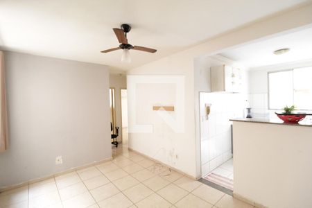 Sala de apartamento para alugar com 3 quartos, 54m² em Brasil, Uberlândia