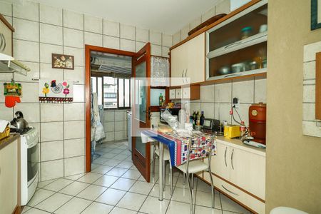 Cozinha de apartamento à venda com 3 quartos, 181m² em Jardim Lindóia, Porto Alegre