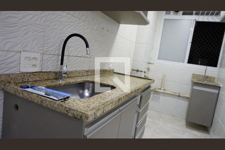 Cozinha de apartamento à venda com 2 quartos, 42m² em Gardênia Azul, Rio de Janeiro