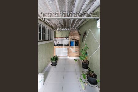 Casa para alugar com 183m², 3 quartos e 3 vagas Casa para alugar com 183m², 3 quartos e 3 vagasÁrea comum - Churrasqueira